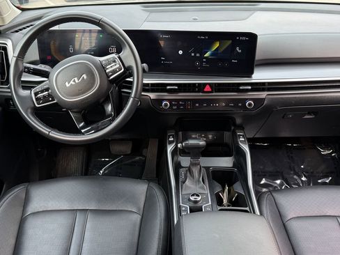 Certified 2024 Kia Sorento S AWD/4WD image 17