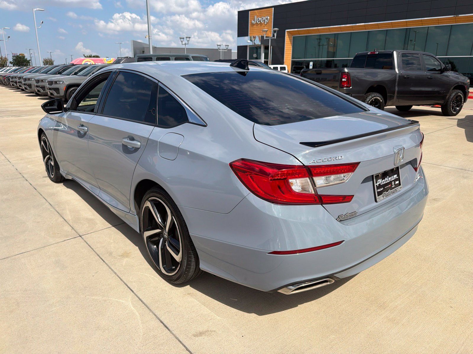 Used 2021 Honda Accord Sport image 3