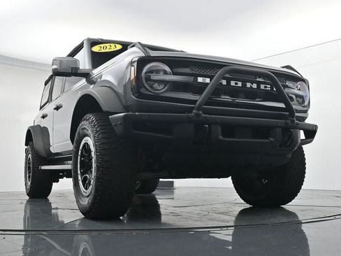 Certified 2023 Ford Bronco Outer Banks w/ Sasquatch Package AWD/4WD image 27