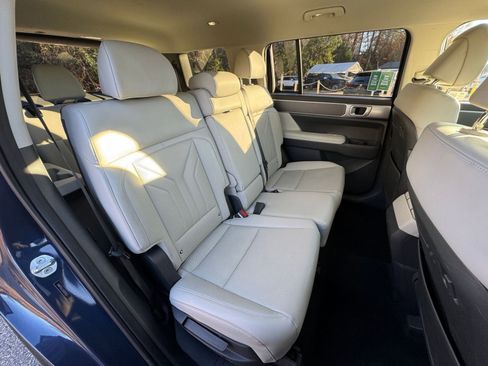 Used 2025 Hyundai Santa Fe SEL image 36