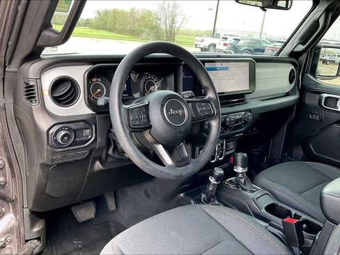 Used 2025 Jeep Wrangler Sport image 14