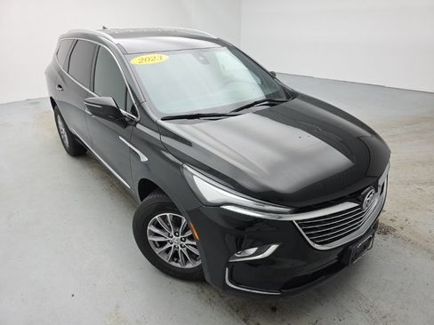 Certified 2023 Buick Enclave Essence image 2
