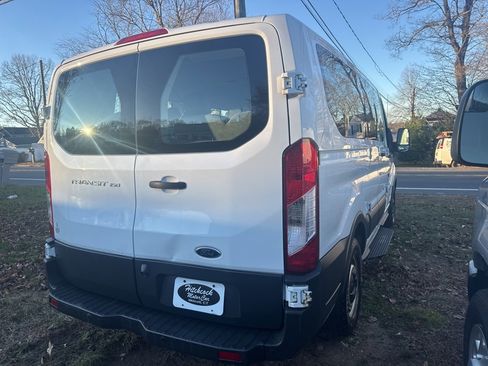 Used 2017 Ford Transit 150 XL image 5