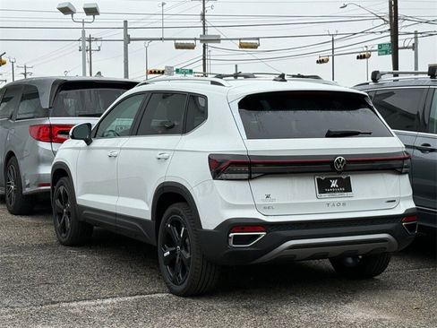New 2026 Volkswagen Taos SEL image 7