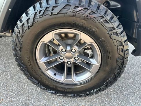 Used 2023 Jeep Wrangler Sport AWD/4WD image 21