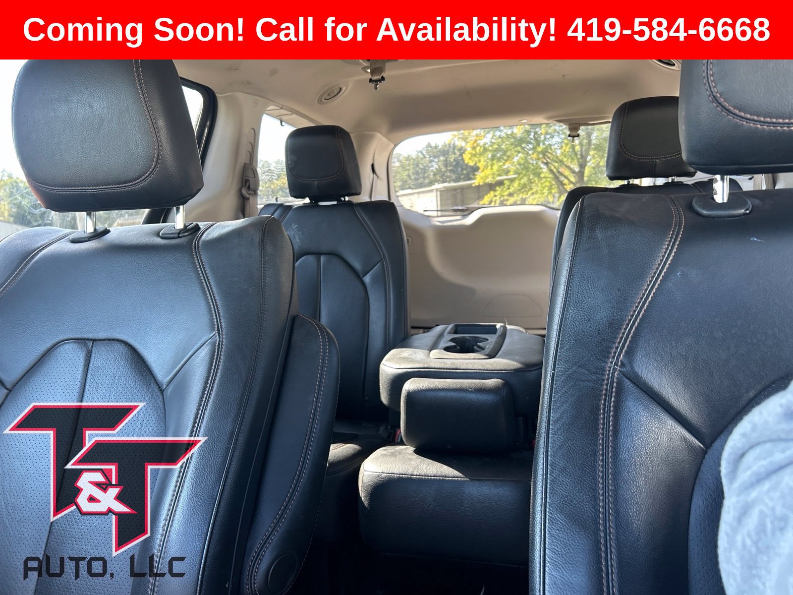 Used 2018 Chrysler Pacifica Touring-L FWD image 9