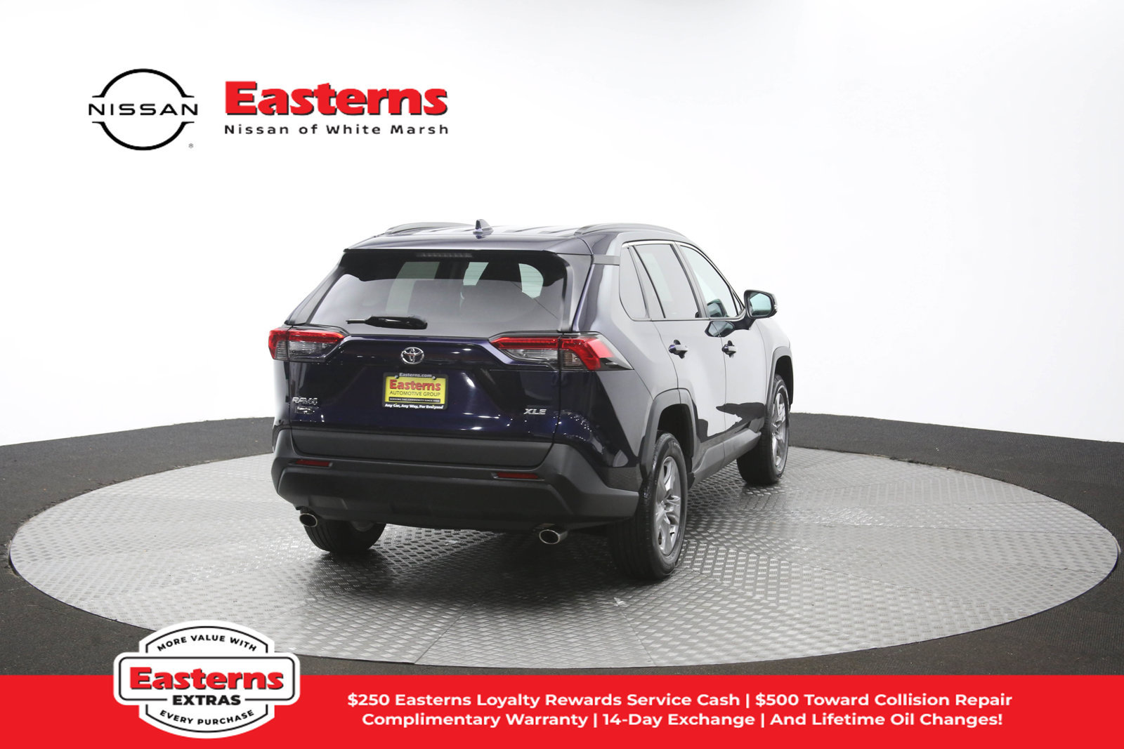 Used 2024 Toyota RAV4 XLE FWD image 39