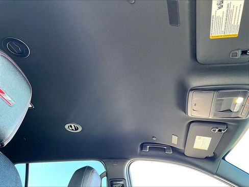 Used 2024 Chevrolet Traverse Z71 image 23