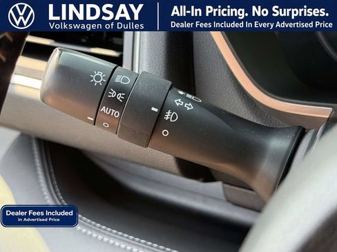Used 2024 Subaru Ascent Touring AWD/4WD image 23