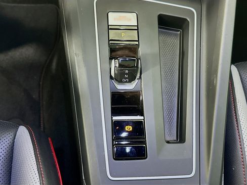 Used 2022 Volkswagen GTI SE image 23