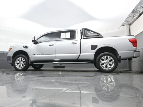 Used 2016 Nissan Titan SL image 30