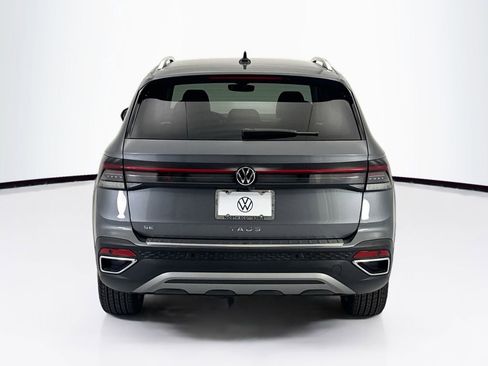 New 2026 Volkswagen Taos SE FWD image 6