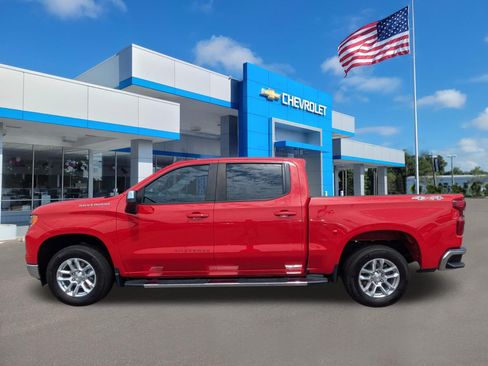 Used 2023 Chevrolet Silverado 1500 LT w/ Leather Package AWD/4WD image 6