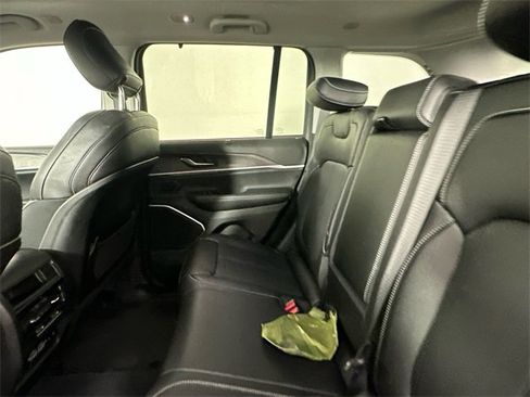 Certified 2022 Jeep Grand Cherokee Limited 4xe w/ Luxury Tech Group II image 15