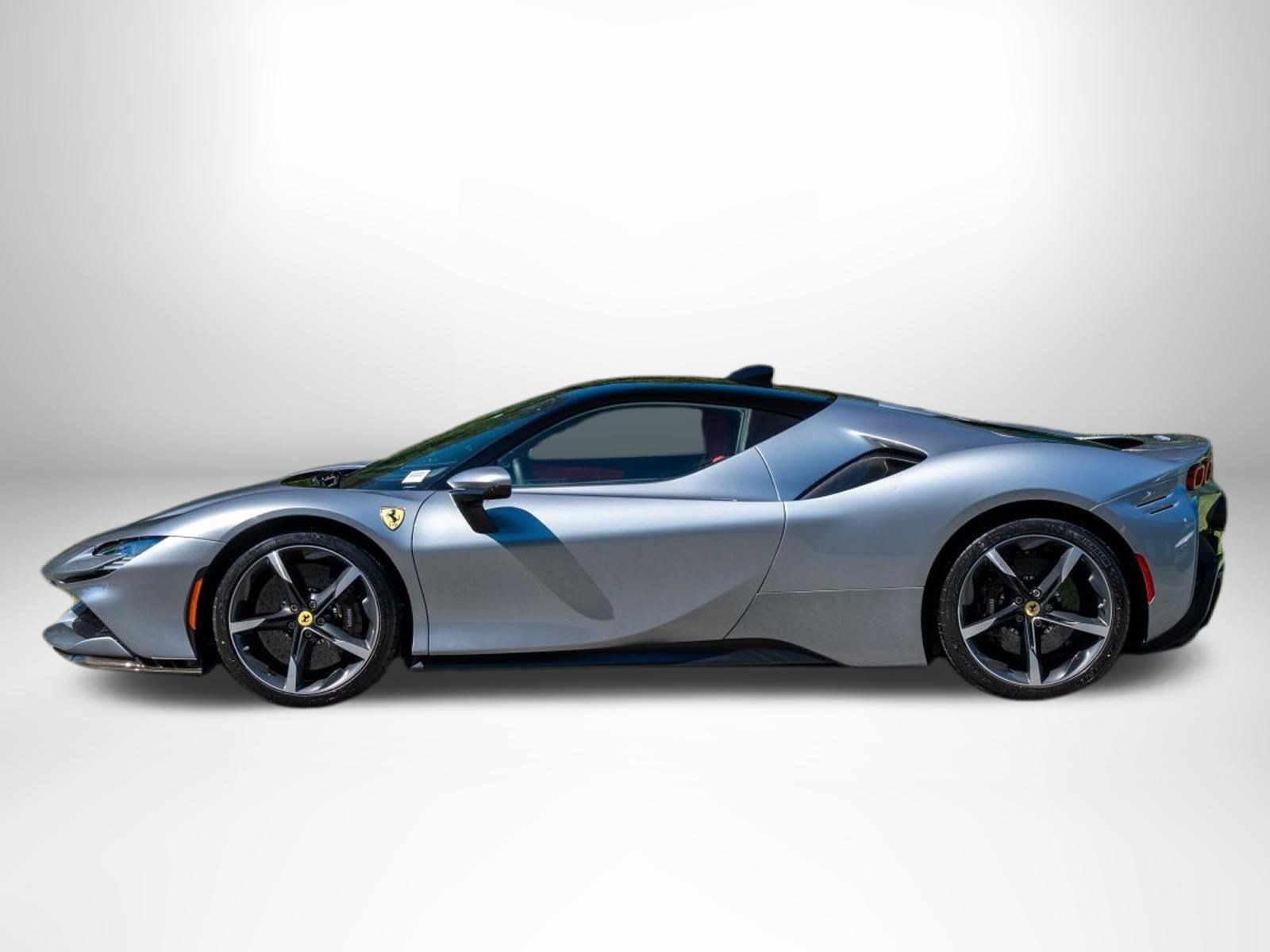 Used 2022 Ferrari SF90 Stradale AWD/4WD image 3