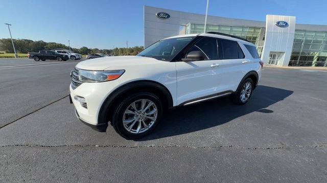 Certified 2023 Ford Explorer XLT w/ Equipment Group 202A RWD image 4