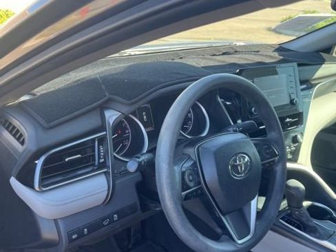Used 2022 Toyota Camry LE image 13