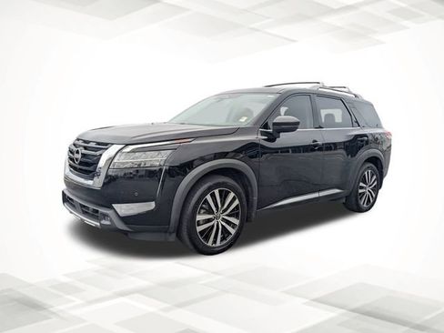 Used 2023 Nissan Pathfinder Platinum w/ Cargo Package image 8