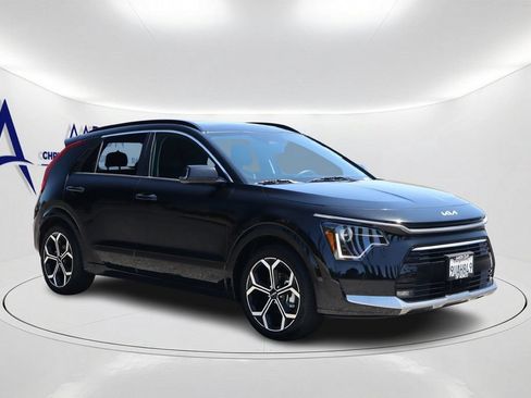 Used 2025 Kia Niro EX Touring FWD image 3