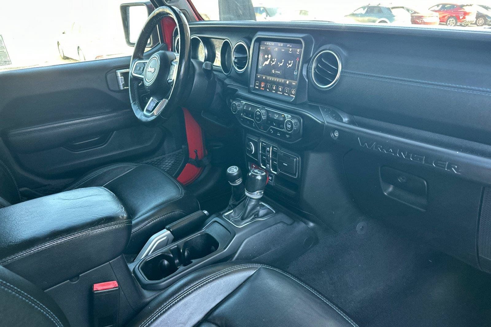 Used 2021 Jeep Wrangler Unlimited Rubicon 4xe w/ Cold Weather Group AWD/4WD image 14