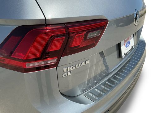 Used 2019 Volkswagen Tiguan SE FWD image 11