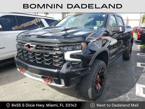 Used 2022 Chevrolet Silverado 1500 ZR2 w/ Technology Package image 2