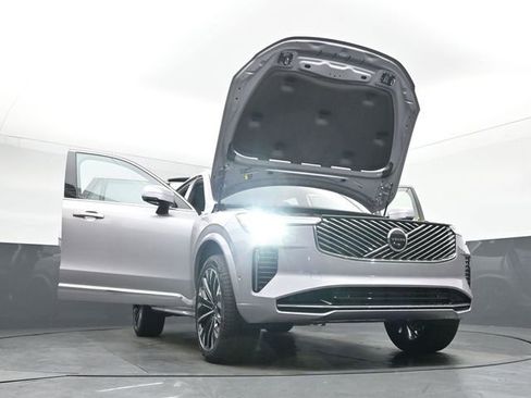 New 2026 Volvo XC90 B6 Plus w/ Protection Package Premier image 56