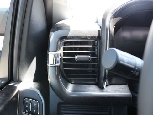 New 2026 Ford F250 Lariat w/ Black Appearance Package AWD/4WD image 8