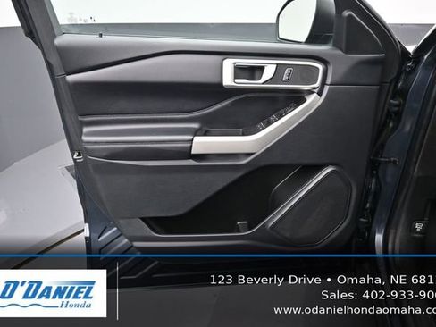 Used 2022 Ford Explorer XLT w/ Equipment Group 202A AWD/4WD image 23