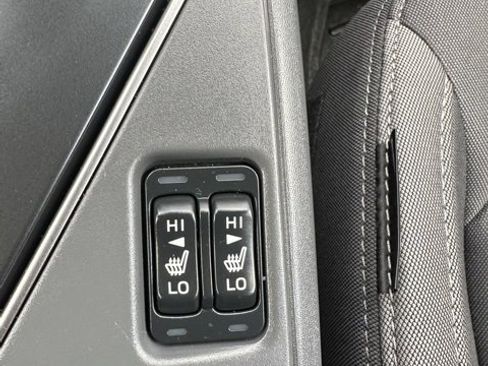 Used 2025 Subaru Crosstrek 2.0i Premium image 15