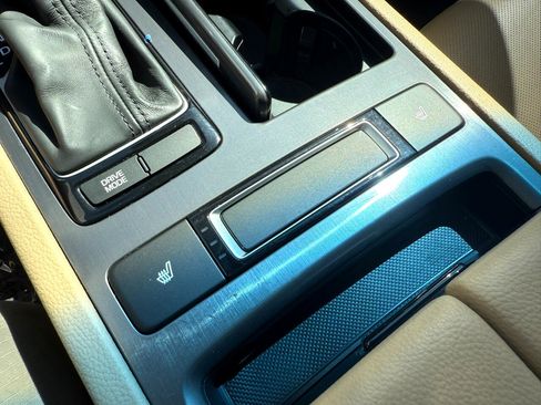 Used 2015 Hyundai Genesis 3.8 image 35