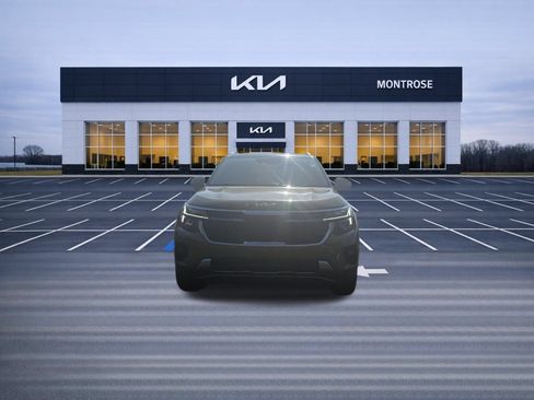 Used 2024 Kia Seltos S AWD/4WD image 2