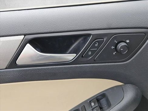 Used 2018 Volkswagen Jetta Wolfsburg Edition FWD image 9