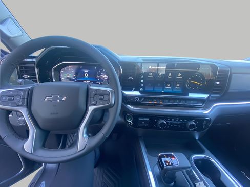 Used 2025 Chevrolet Silverado 1500 LT Trail Boss w/ LT Trail Boss Premium Package image 5