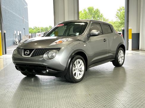 Used 2014 Nissan Juke SV w/ Navigation Package FWD image 2