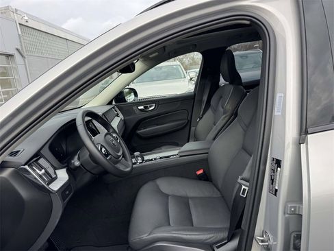 Certified 2025 Volvo XC60 B5 Plus image 14