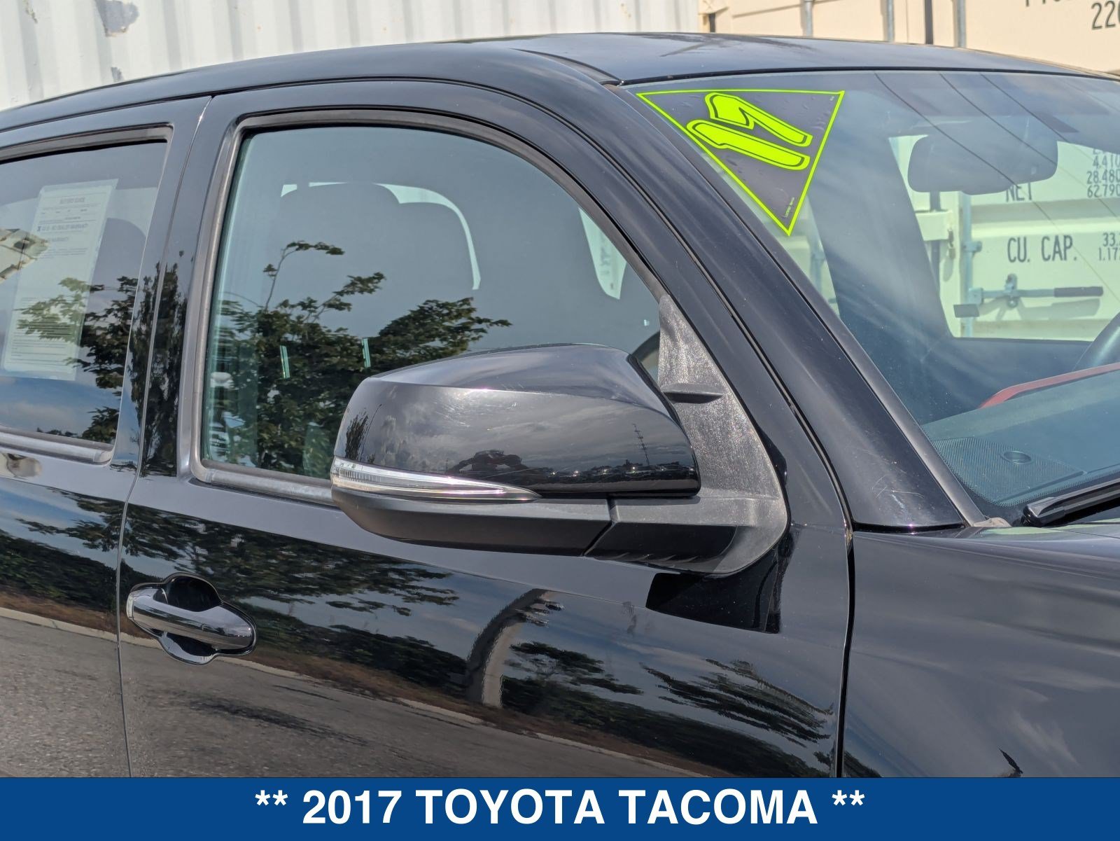 Used 2017 Toyota Tacoma TRD Off-Road w/ Tow Package (A/T) AWD/4WD image 11