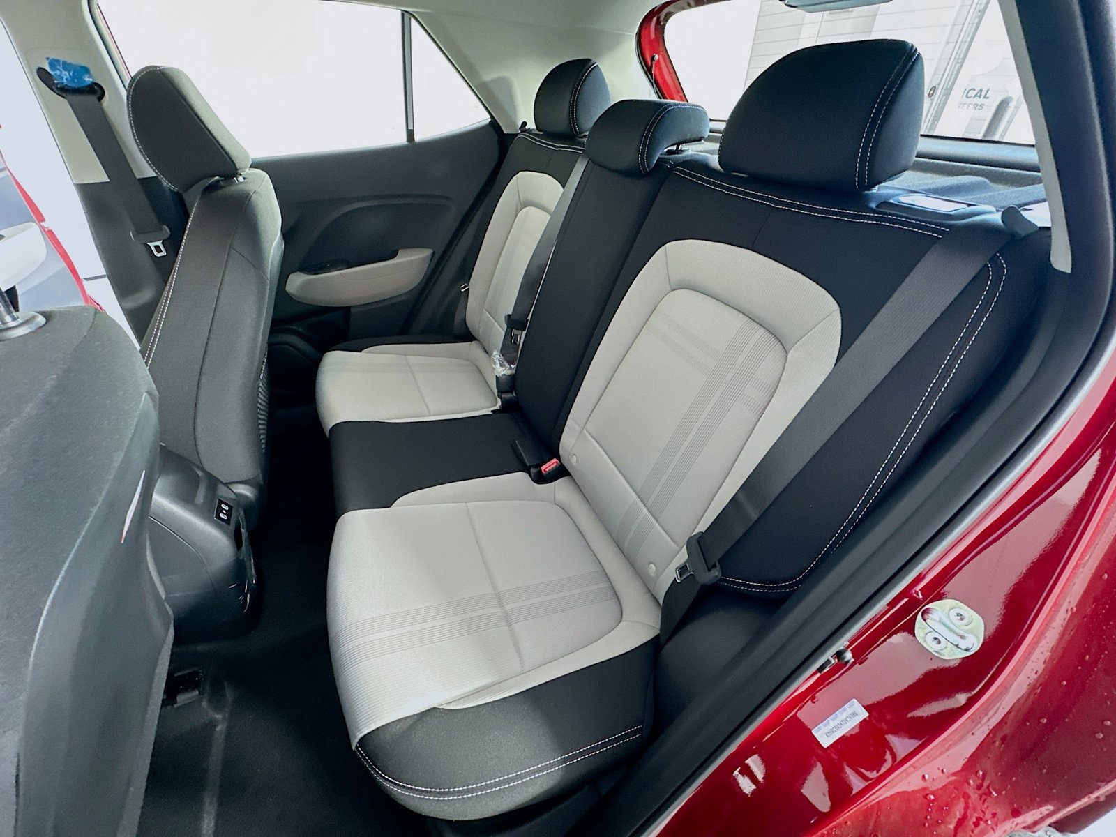 Certified 2026 Hyundai Venue SEL FWD image 31