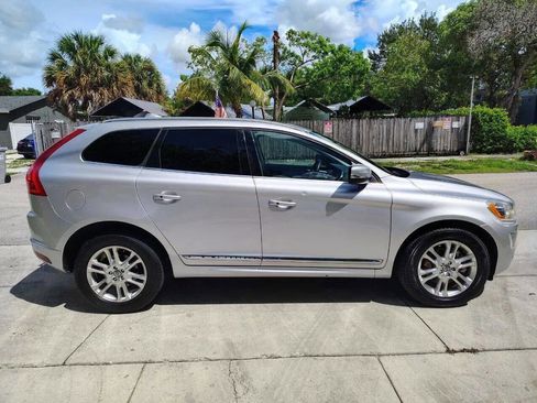 Used 2015 Volvo XC60 T5 Premier image 9