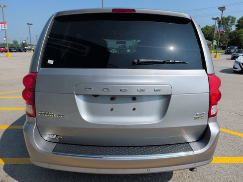 Used 2014 Dodge Grand Caravan SXT FWD image 6