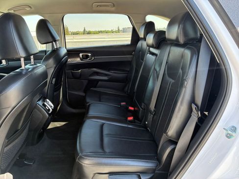 Used 2024 Kia Sorento S AWD/4WD image 25