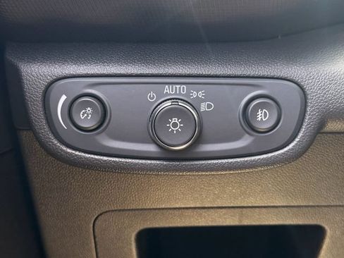 Used 2023 Chevrolet TrailBlazer RS w/ Sun and Liftgate Package FWD image 33