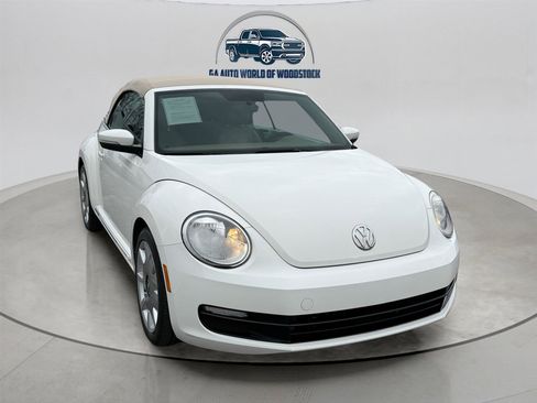 Used 2013 Volkswagen Beetle 2.5 image 16