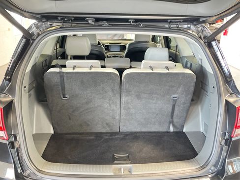 Used 2020 Kia Sorento SX image 12