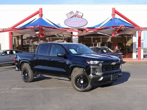 Used 2024 Chevrolet Colorado W/T image 1