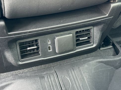 Used 2024 GMC Sierra 1500 SLT image 14