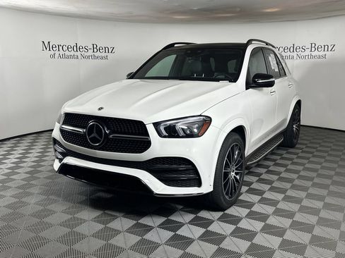 Certified 2022 Mercedes-Benz GLE 350 w/ AMG Line Exterior image 3