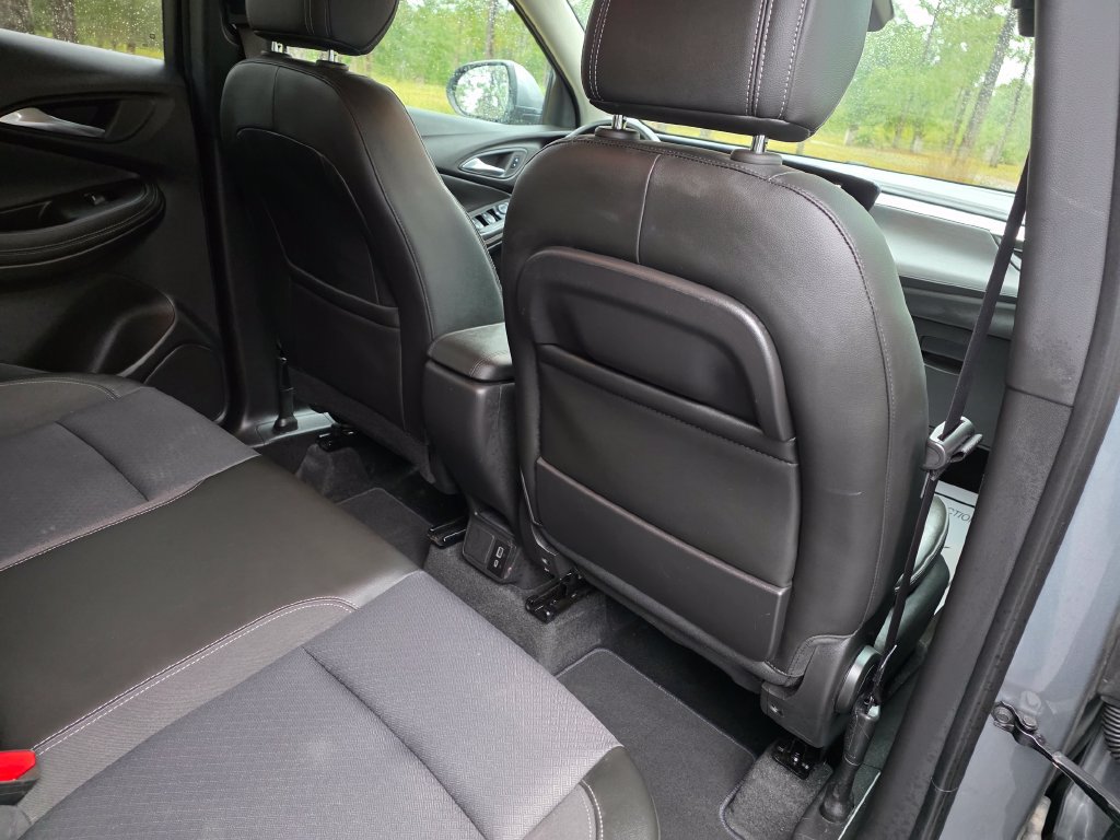 Used 2025 Buick Encore GX Preferred w/ Comfort Package FWD image 21