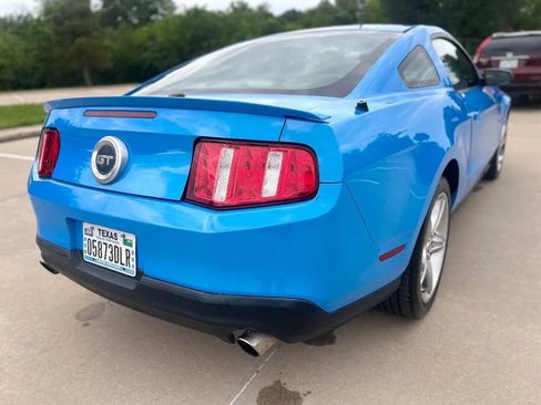 Used 2010 Ford Mustang GT RWD image 6