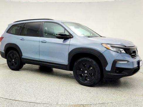 Used 2022 Honda Pilot TrailSport image 3
